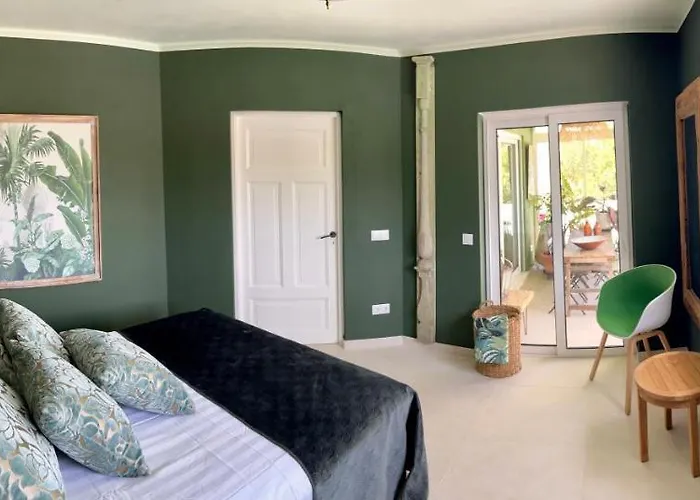 לינה וארוחת בוקר Palm View Guesthouse, Adults Only 4*