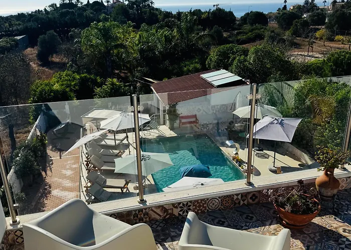 Palm View Guesthouse, Adults Only