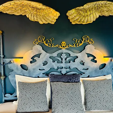 Couette-café Palm View Guesthouse, Adults Only