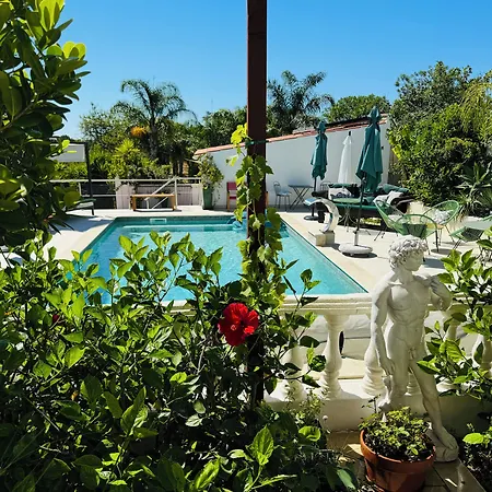 Palm View Guesthouse, Adults Only 4* Luz